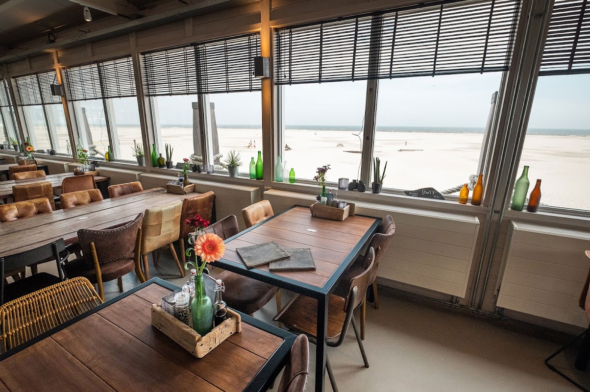 Strandpaviljoen De Branding in Terschelling, foto 4