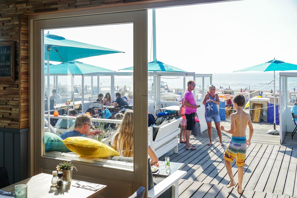 Zomers beachclub in Katwijk, foto 5