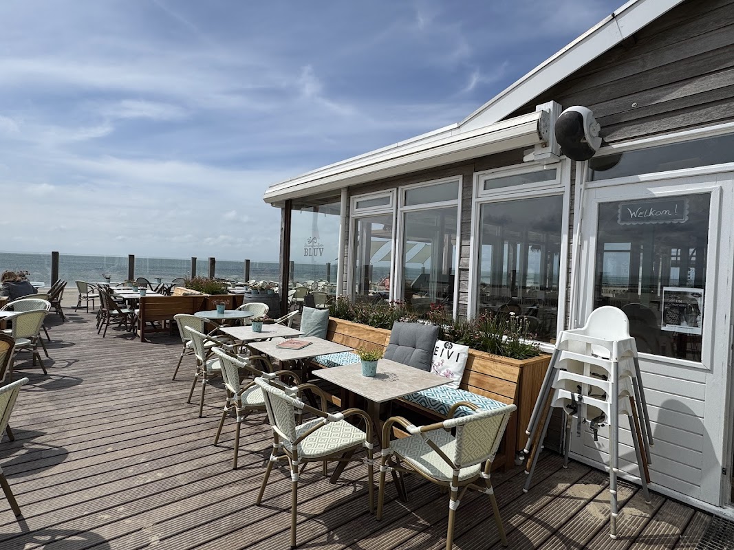 Strandpaviljoen Bluv in Zoutelande