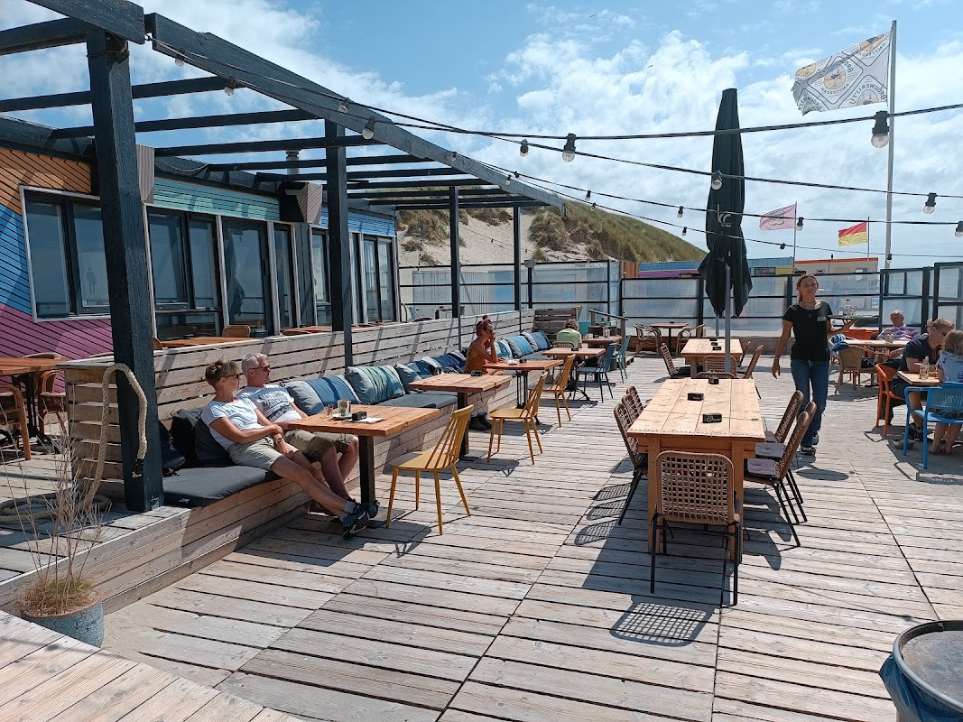 Strandpaviljoen Twaalf in De Koog (Texel)