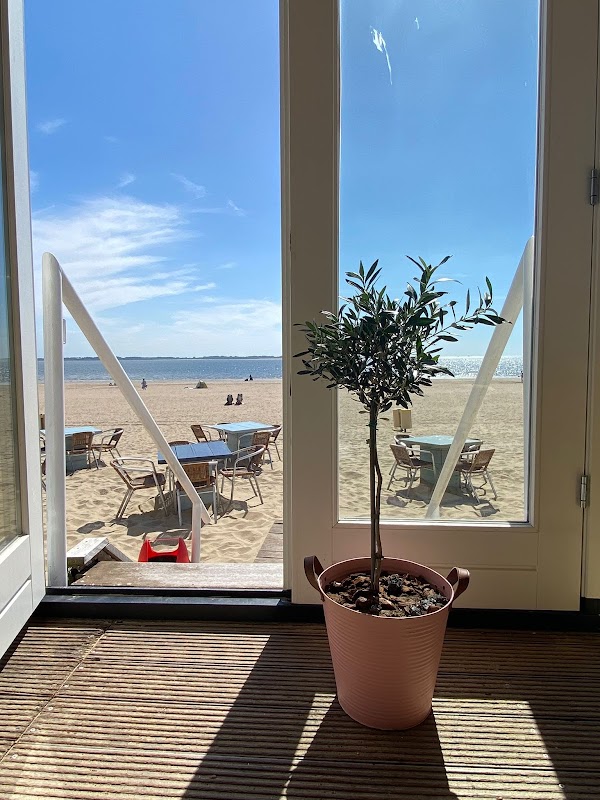 Strandpaviljoen Badlust in Rockanje