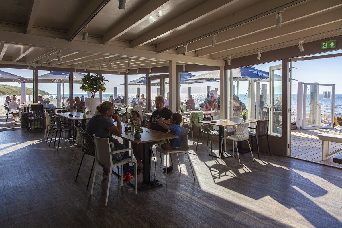 Strandpaviljoen Bij Karel in Oostkapelle, foto 3