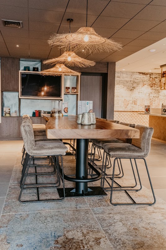 Eb & Vloed tapas|drinks|lounge in Renesse