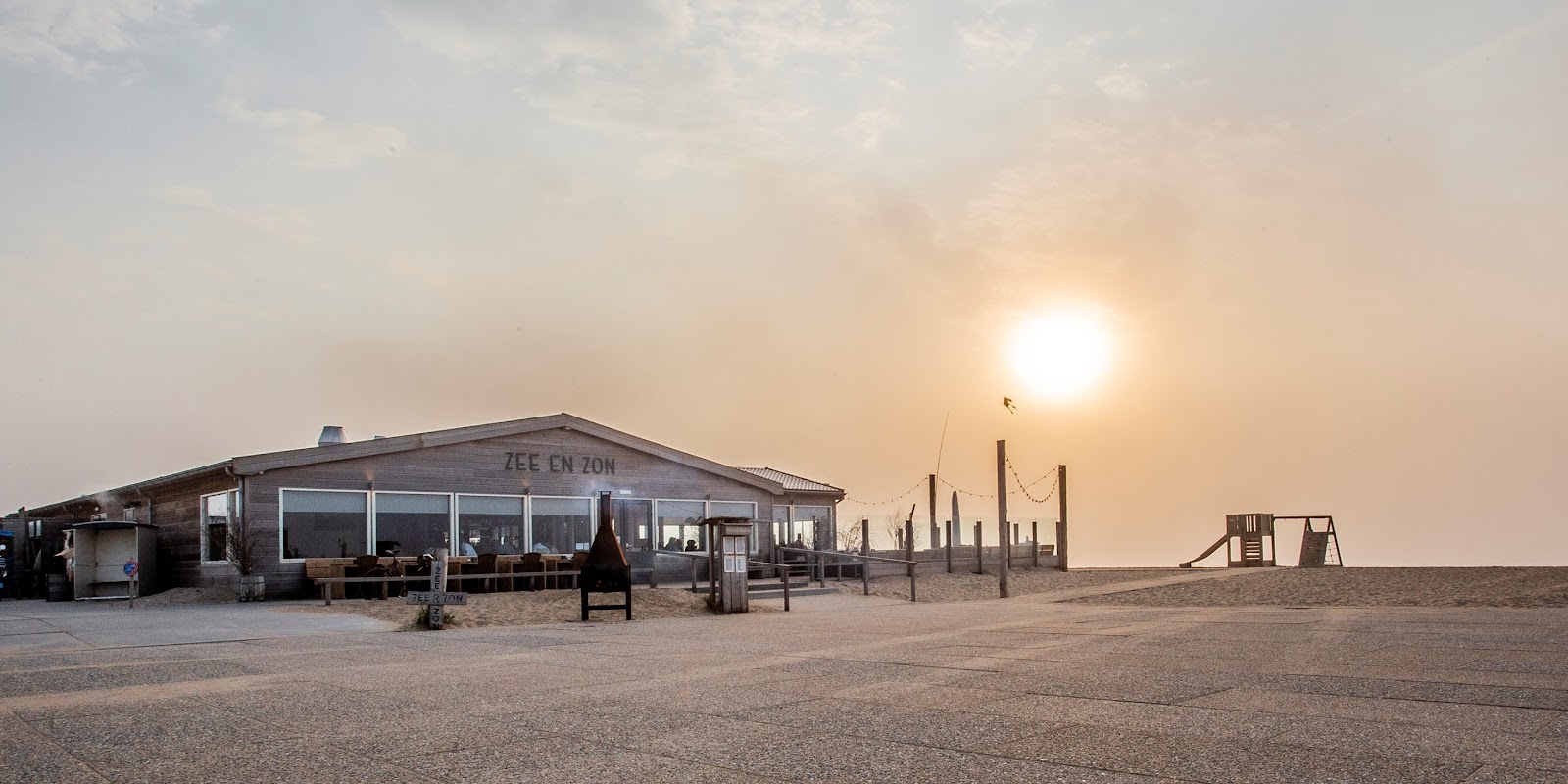 Strandpaviljoen Zee en Zon in Katwijk, foto 2