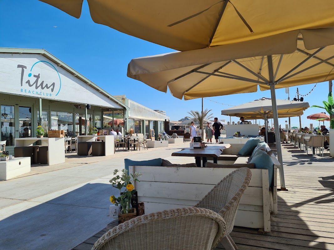 Beachclub Titus in Kijkduin